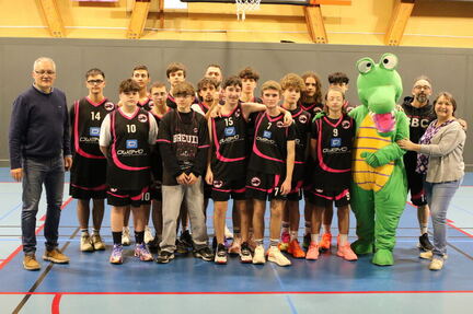 2025-11-21 BBC 17 PhotoDeFamille U18M2