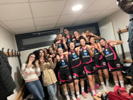 2026-02-21 BBC U18F Montceau Selfie