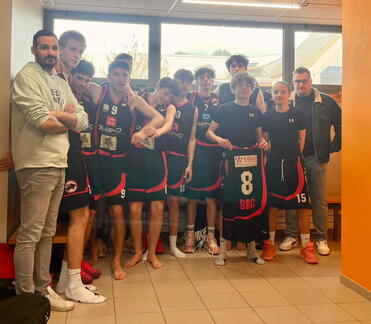 2026-03-29 BBC U18M1 Buxy Selfie